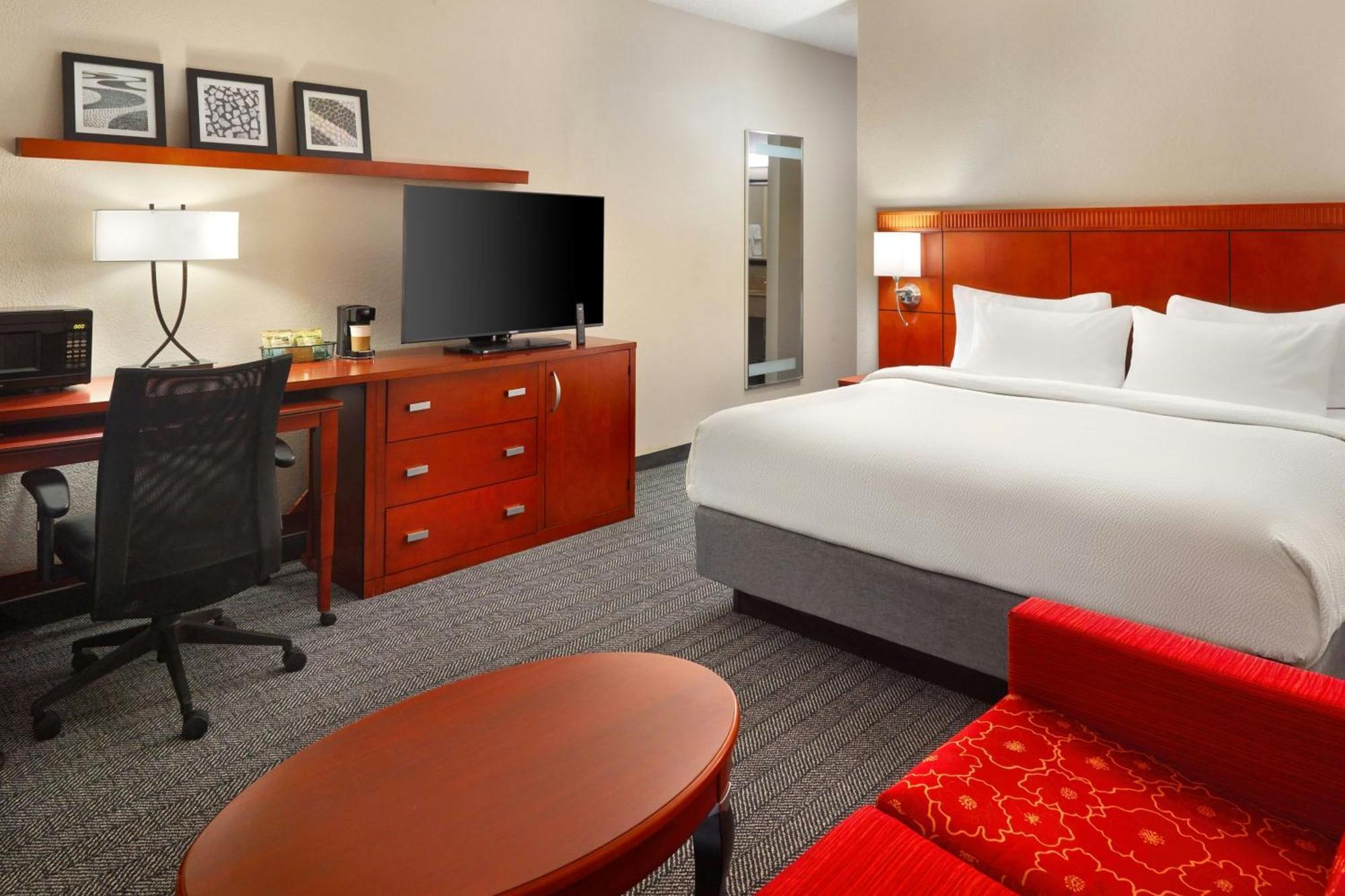 Courtyard By Marriott Baton Rouge Acadian Centre/Lsu Area Hotel Exterior photo