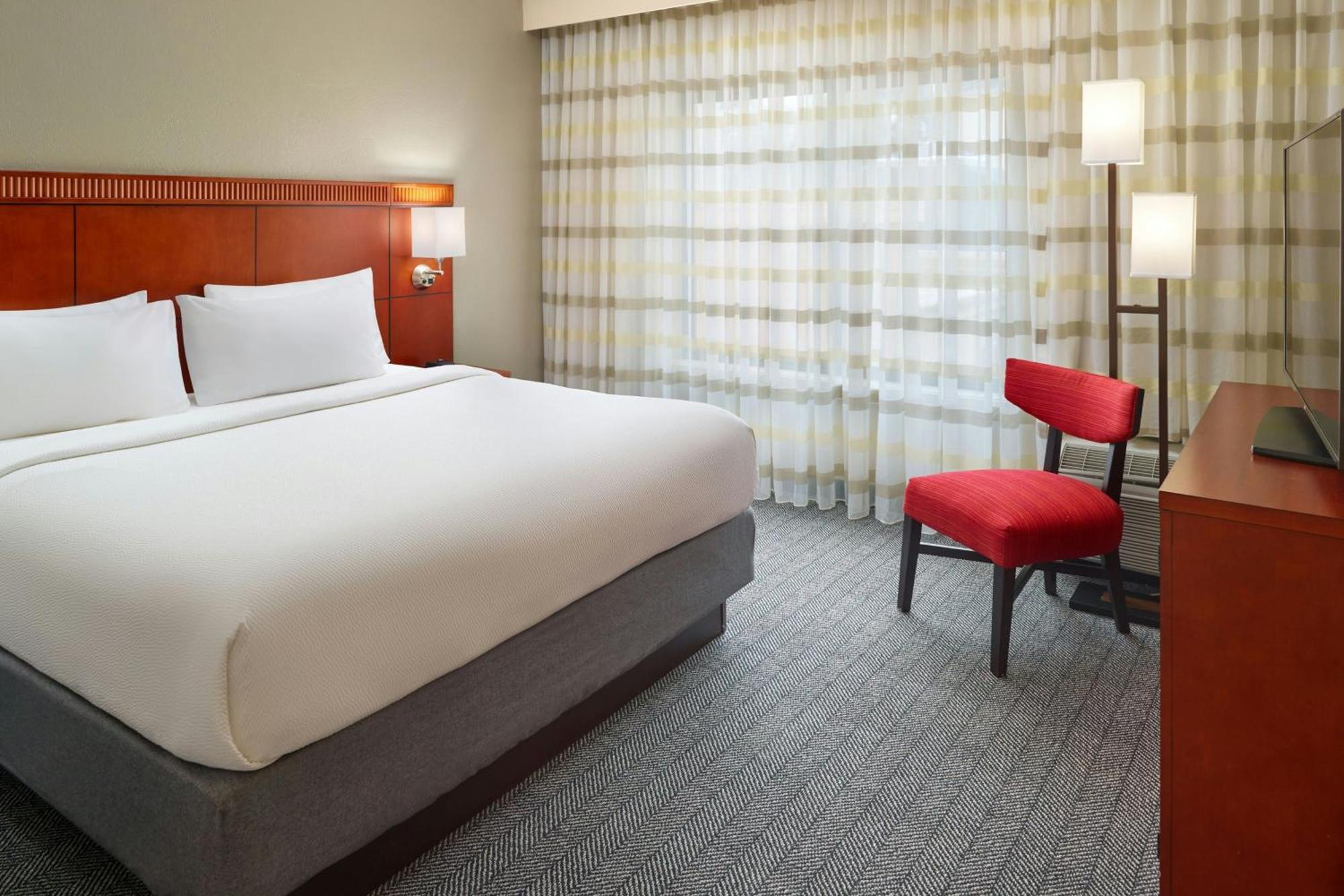 Courtyard By Marriott Baton Rouge Acadian Centre/Lsu Area Hotel Exterior photo