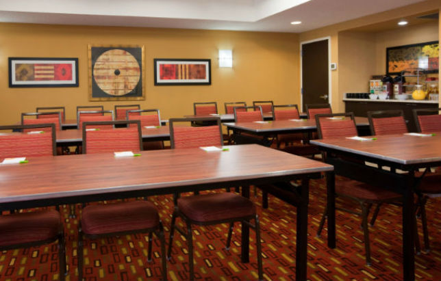 Courtyard By Marriott Baton Rouge Acadian Centre/Lsu Area Hotel Exterior photo